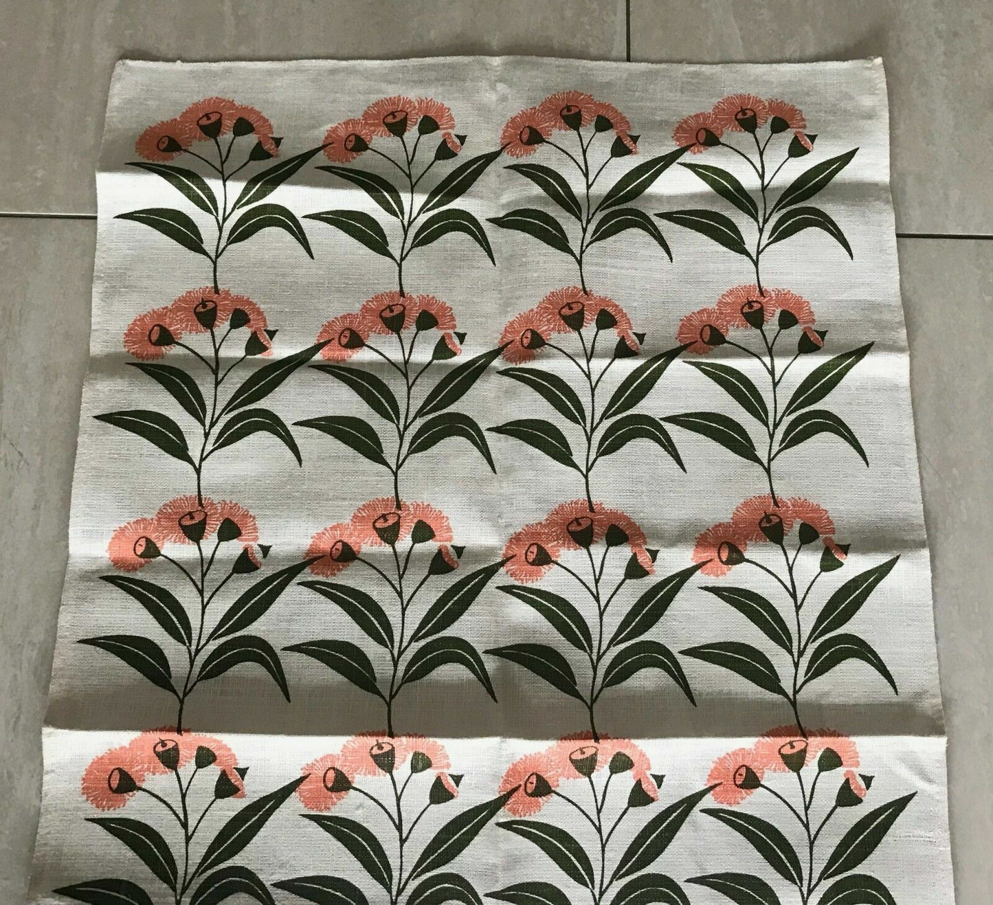 Vintage Tea Towel RODRIGUEZ Australian "Flowering Gum" Print Linen Souvenir NEW
