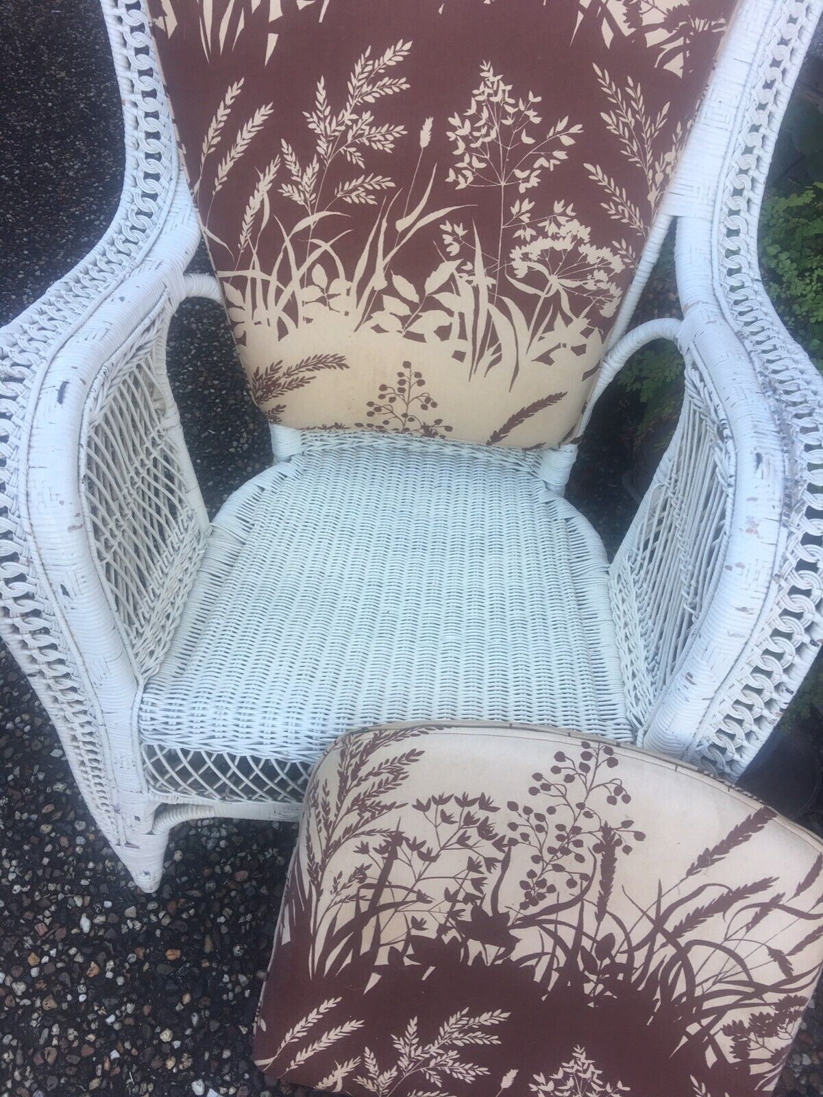 WICKER CANE CHAIR BAMBOO QUEEN SIZE 111 x72.5cm ARM CHAIR 1980's PEACOCK Padded