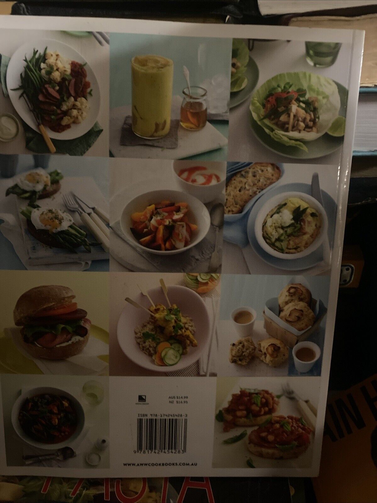 PB Cookbook MONDAY TO FRIDAY DIET  AUSTRALIAN WOMENS WEEKLY 2014 LG Recipes NEW
