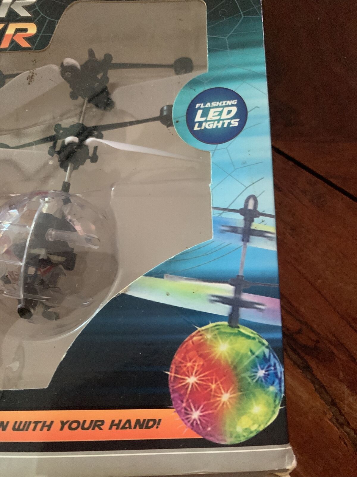 Toy HOVER COPTER Infrared Induction Ball Flying Flashing LED Light Disco Ball 8+
