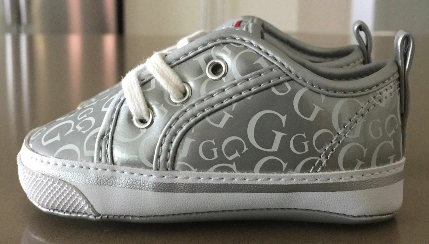 GUESS Baby Shoes Silver & White Signature Crib Size 3 6 - 9 months Gift Box NEW