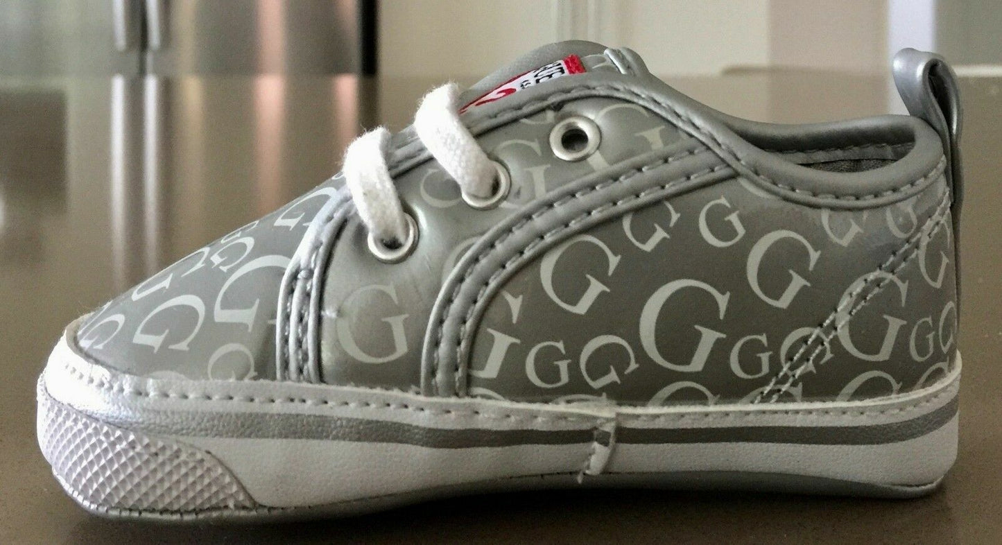 GUESS Baby Shoes Silver & White Signature Crib Size 3 6 - 9 months Gift Box NEW