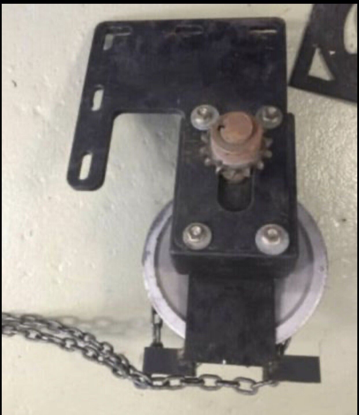 Manual ROLLER DOOR OPENER BLOCK & CHAIN GREAT CONDITION FOR AGE working order