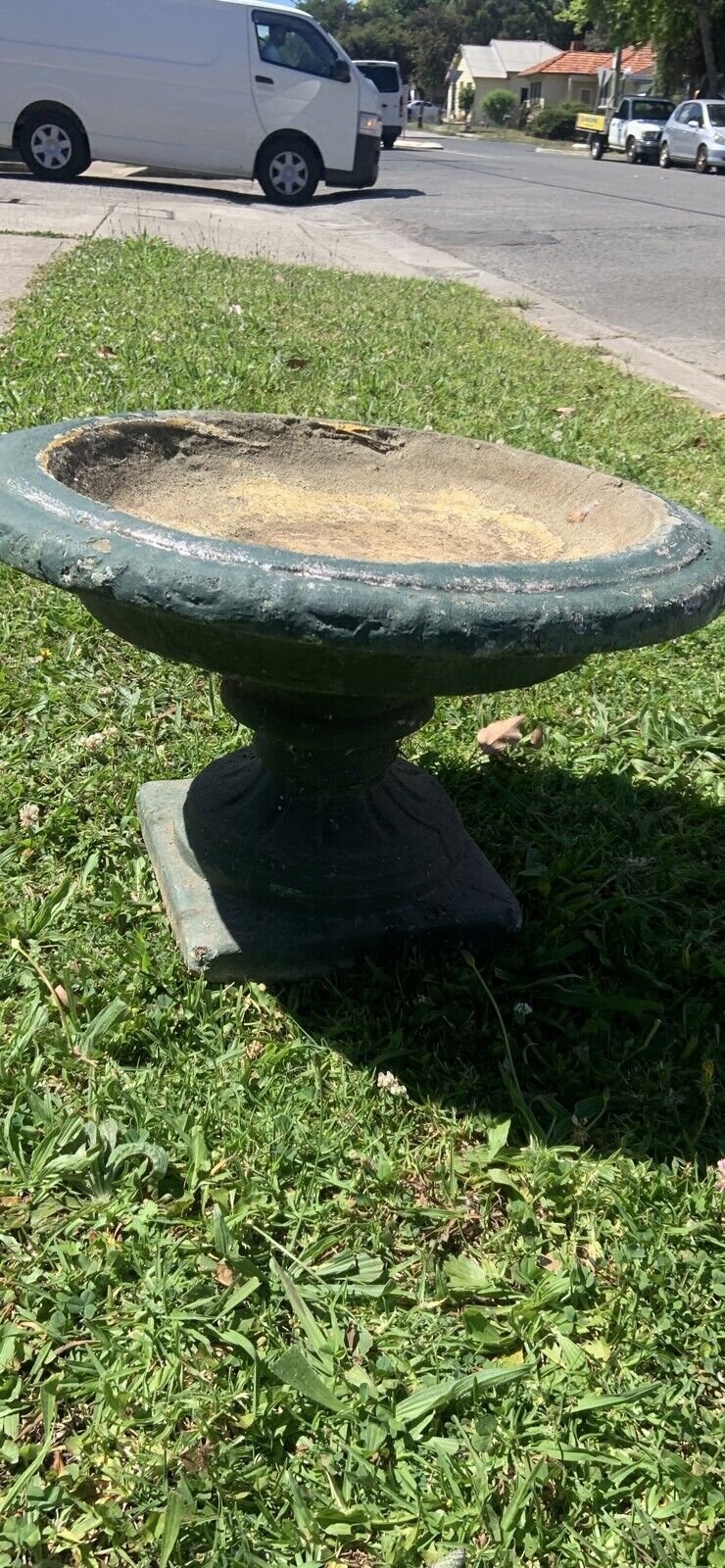 Rustic Vintage CONCRETE Pedestal Bird Bath Victorian Heritage Green 31cmH 50cmD
