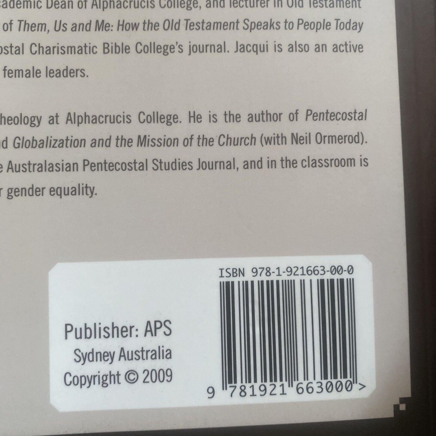 PB Book RAISING WOMEN LEADERS edited by Shane Clifton Jacqueline Grey NEW 2009