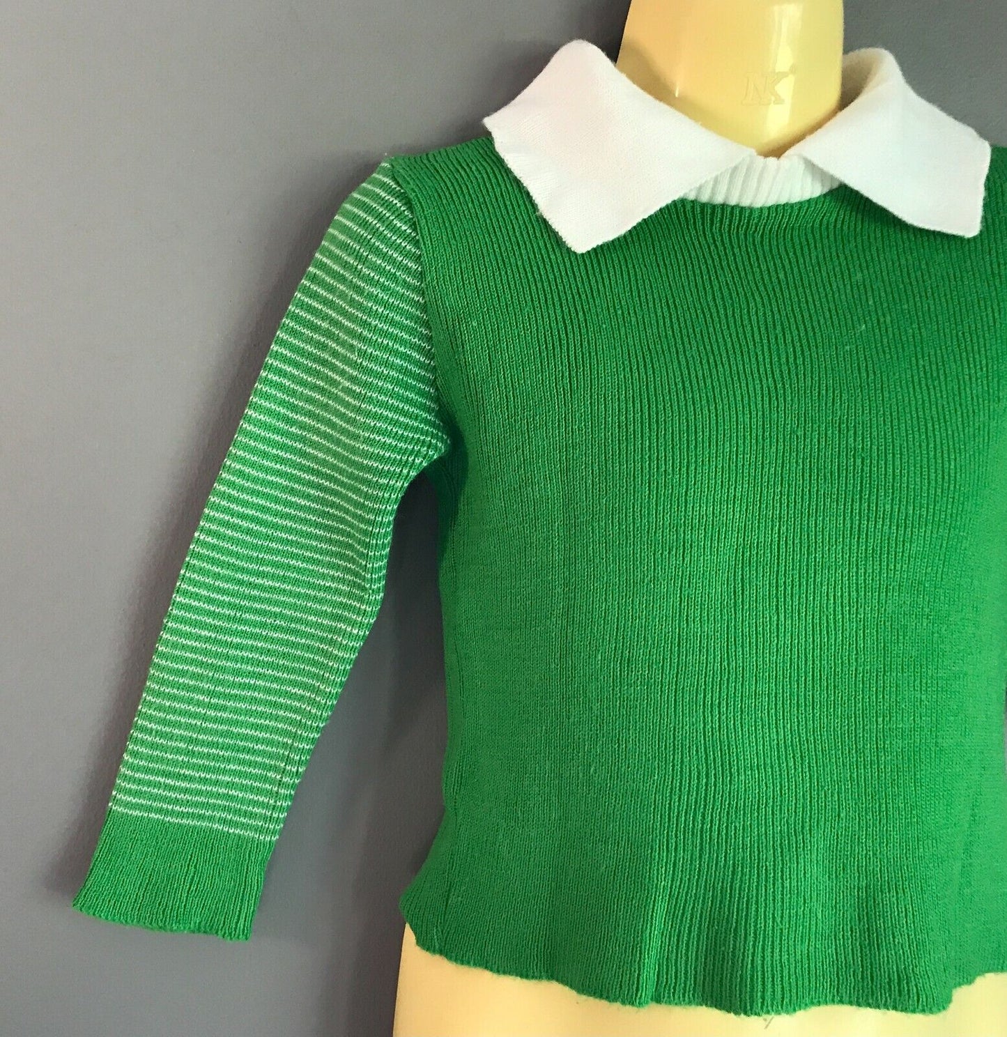 Vintage Knit Jumper 1970's Childs Green & White Collar  Acrylic Unisex Size 2