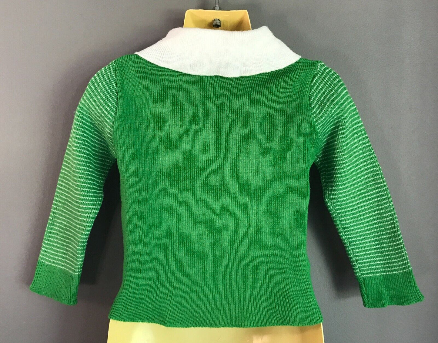 Vintage Knit Jumper 1970's Childs Green & White Collar  Acrylic Unisex Size 2