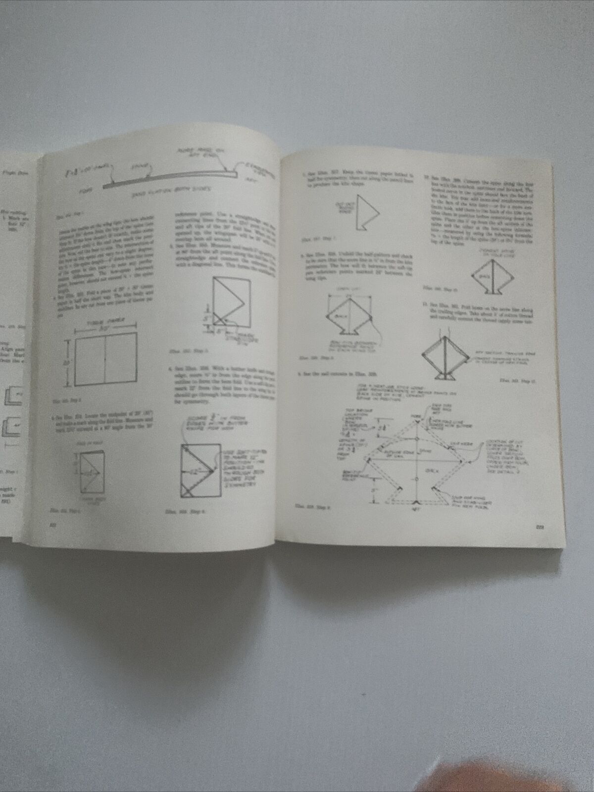 PB Book KITEWORKS Explorations in Kite Building and Flying by Maxwell Eden 1991
