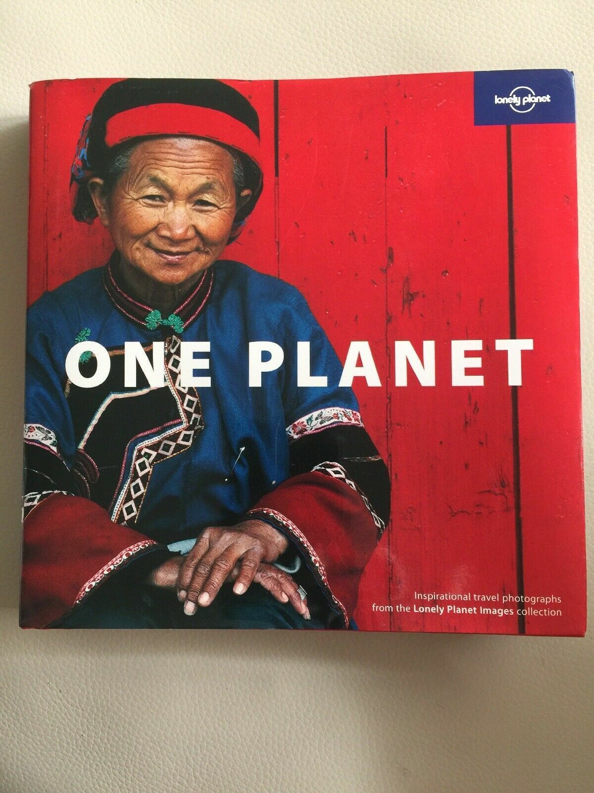 HC Book ONE PLANET Inspirational Travel Photographs by Lonely Planet 2004