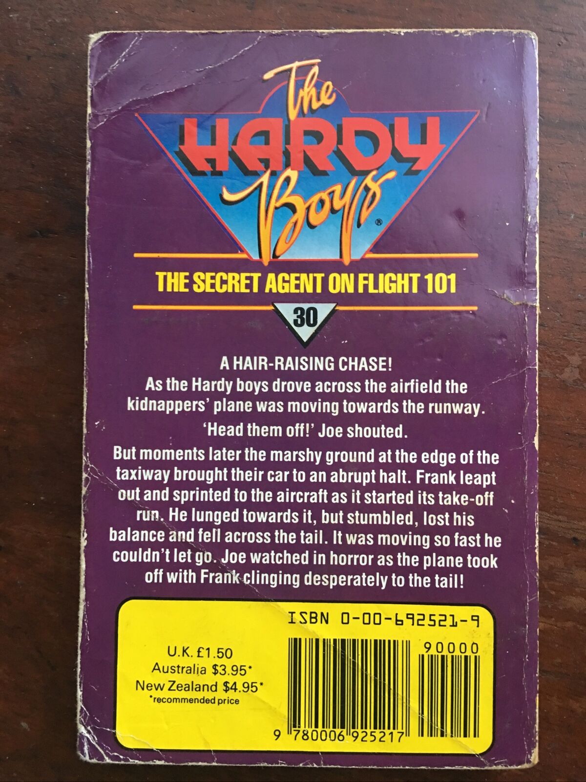 PB Book Hardy Boys Mystery THE SECRET AGENT ON FLIGHT 101 #30 Franklin W. Dixon