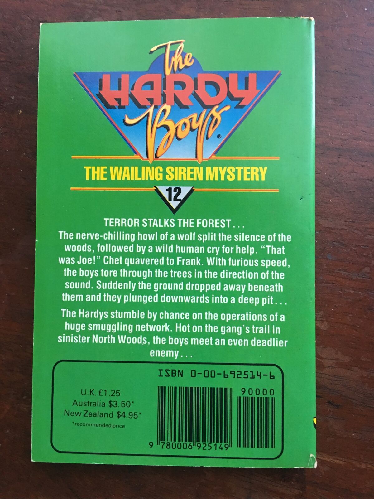 PB Book  THE WAILING SIREN MYSTERY #12 Franklin Dixon 1984 Mystery