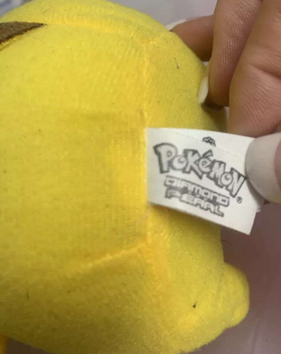 POKEMON PIKACHU Waving Plush Toy BENSONS NINTENDO  2008 POKÉMON NEW w Tags 20cm