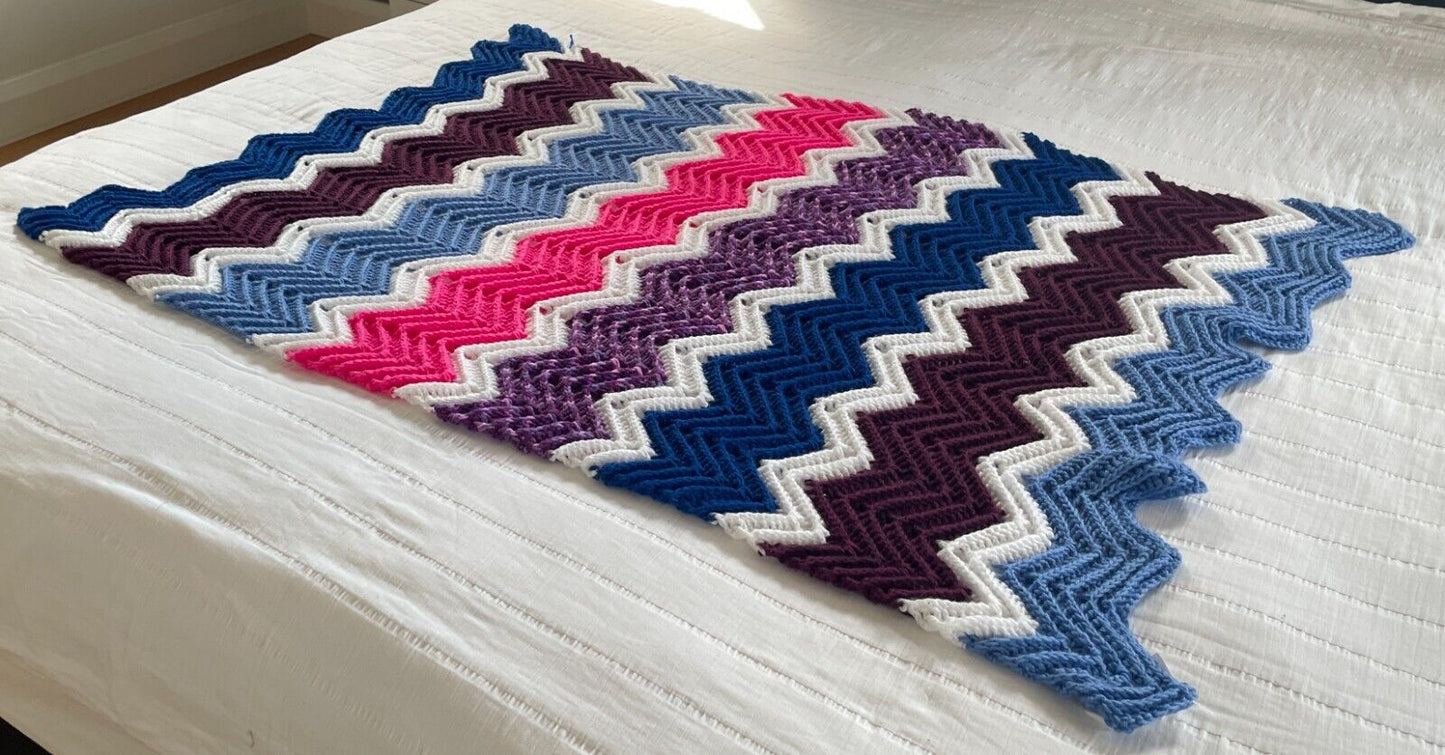 Granny Knit Blanket Colourful Hand Knitted ZIG ZAG Pattern 160 x 126cm Lap Throw