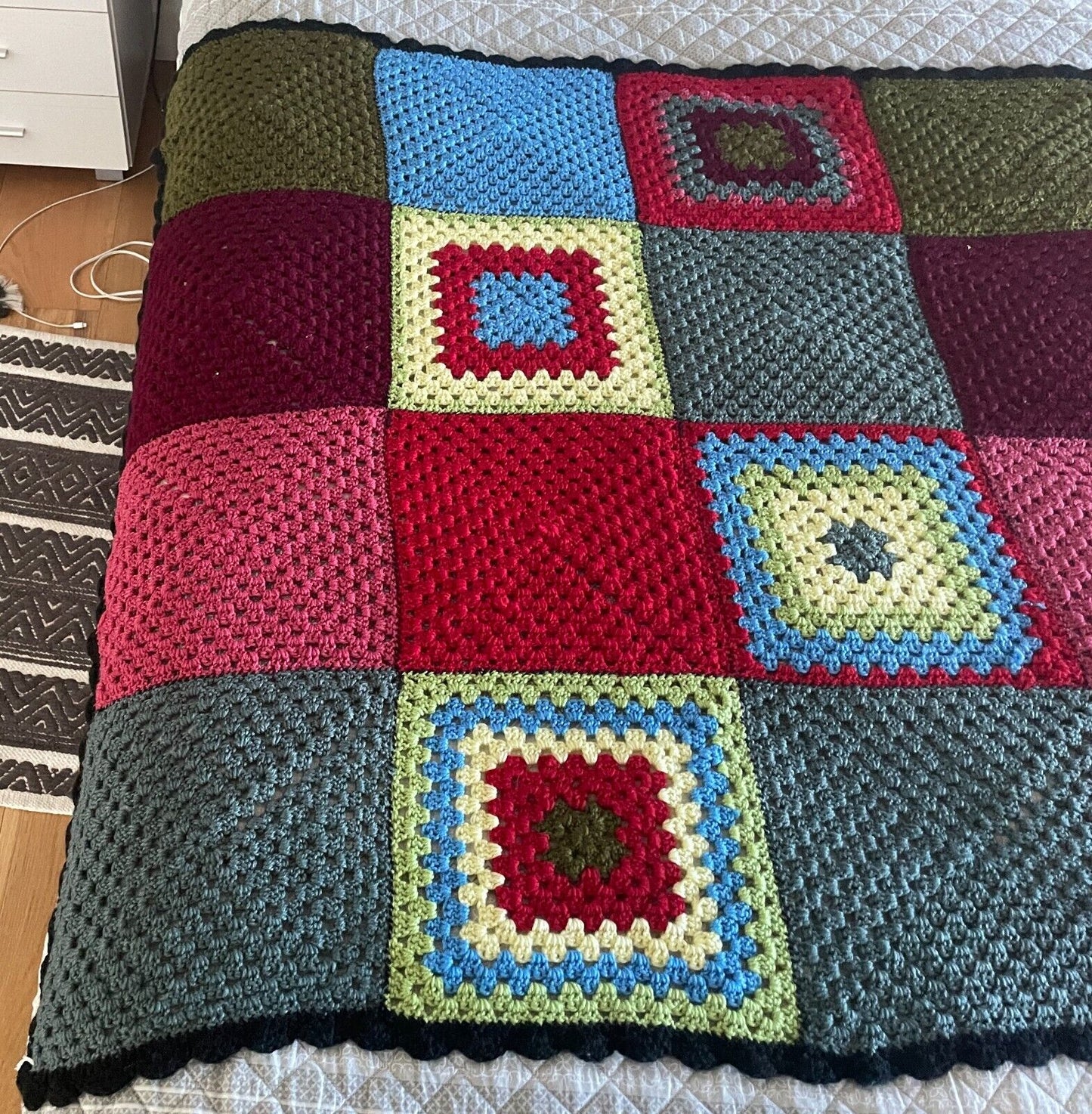 Granny Square Crochet Knit Blanket Colourful Handmade Afghan Spread 200 x 116cm