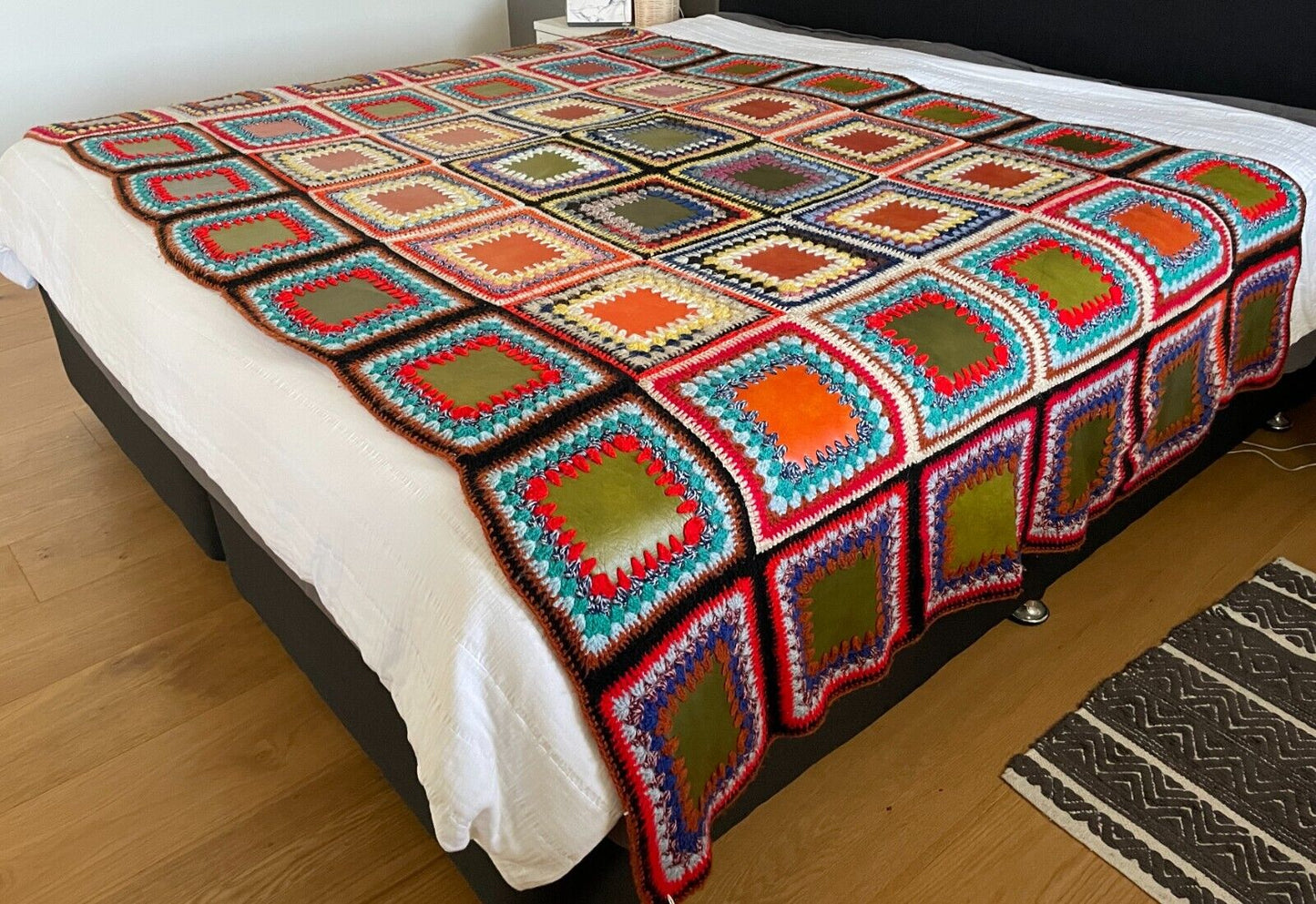 Granny Crochet & VINYL Centre SQUARE Blanket Colourful Handmade Knit 251 x 163cm
