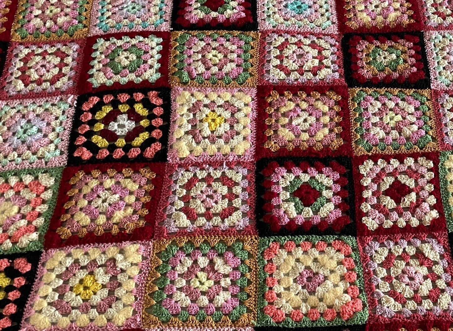 Handmade Granny Squares Crochet Blanket Multicoloured Knit Lap Rug 109 x 139cm