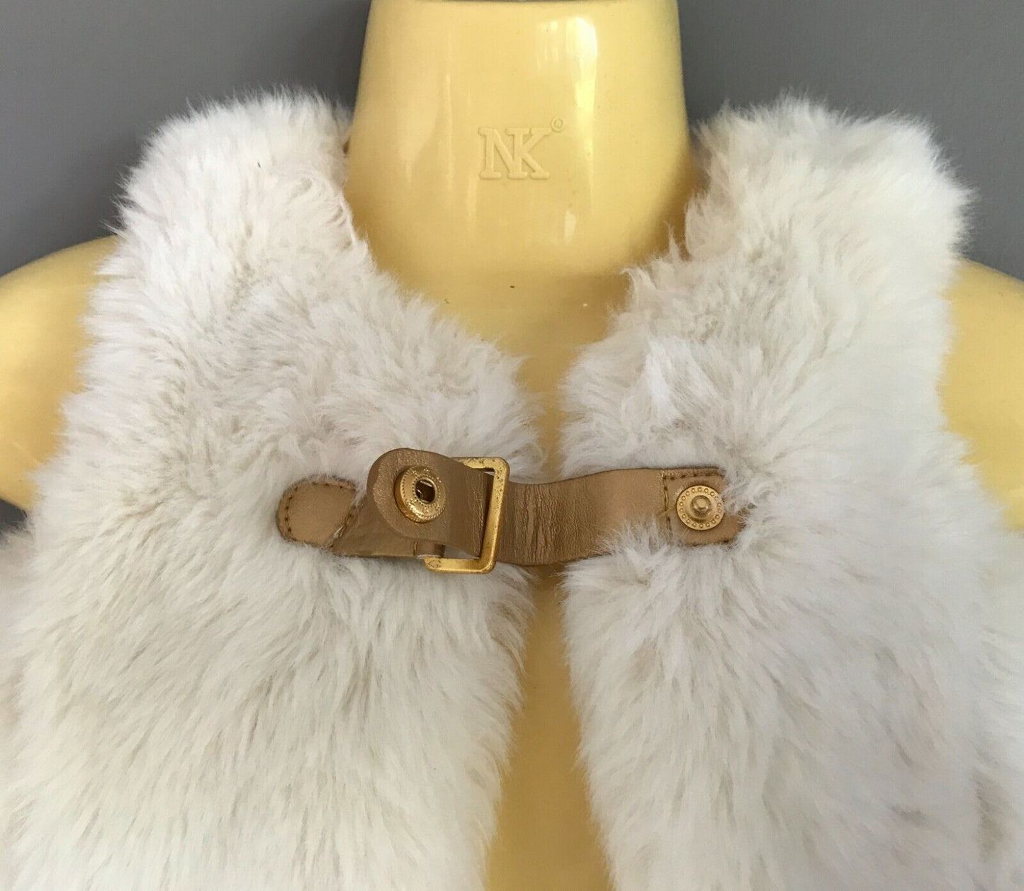 Baby Girl TARGET Off White Sleeveless Faux Fur Vest Gilet Size 6 - 12 months