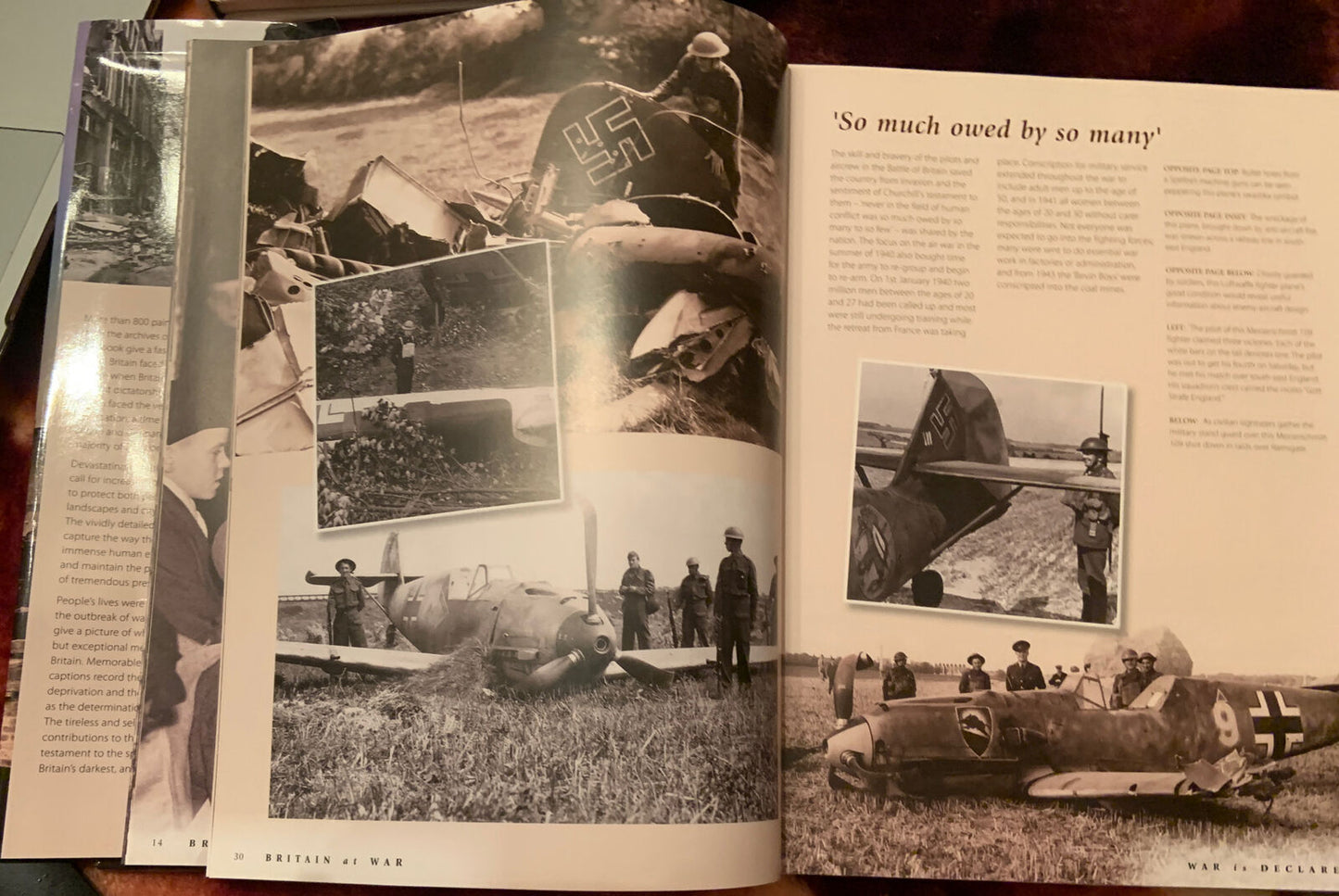 BRITAIN AT WAR Classic Rare and Unseen HC 2009 Book Maureen Hill Daily Mail Book