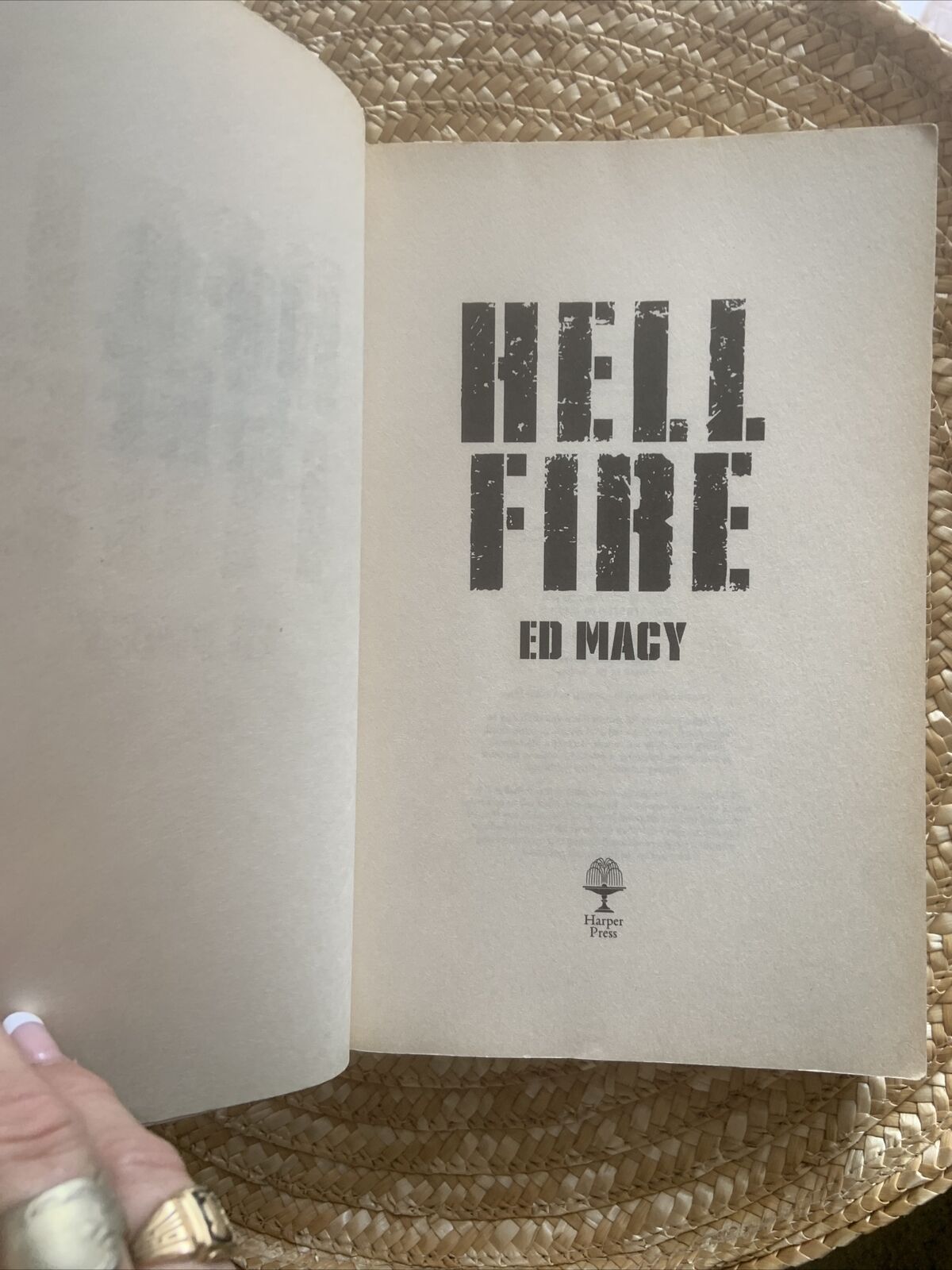 HELLFIRE Ed Macy Hell Fire Afgan War lLarge Paperback 2009 True Story Helicopter