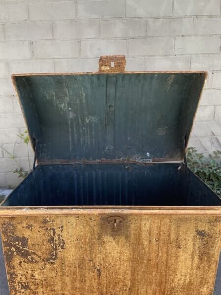 Metal  Trunk Treasure Chest Rustic Vintage Steel Military Toolbox 84cm
