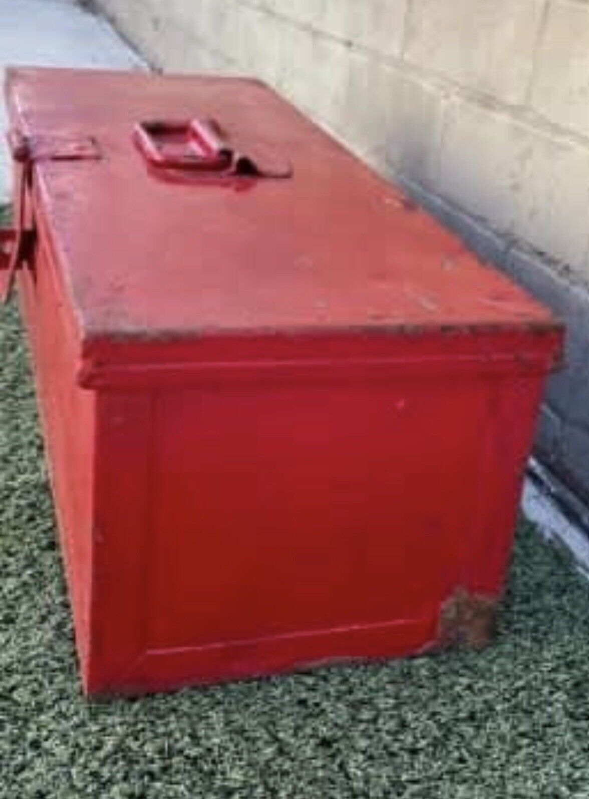 Red Metal Toolbox  Rustic Vintage 53.5cm Heavy Storage Box w handle lockable