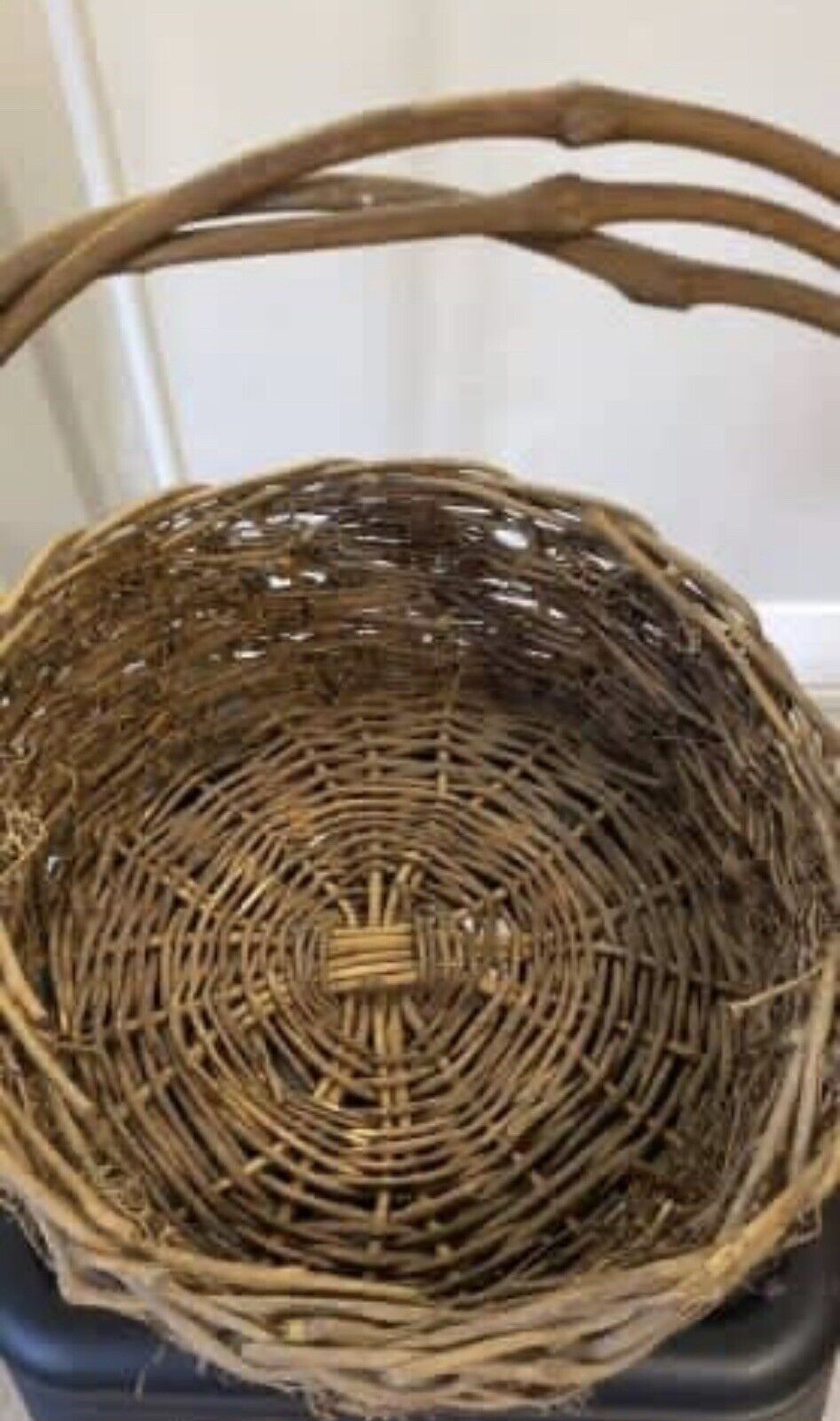Rustic 33cm Twisted Willow Twig Basket Long Handle Market Garden Eggs AE169