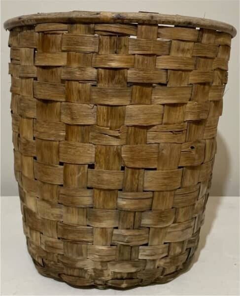 1980’s Rustic 30.5cm Split Cane Woven Basket Planter AE342 Base Discoloured READ