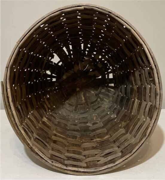 1980’s Rustic 30.5cm Split Cane Woven Basket Planter AE342 Base Discoloured READ