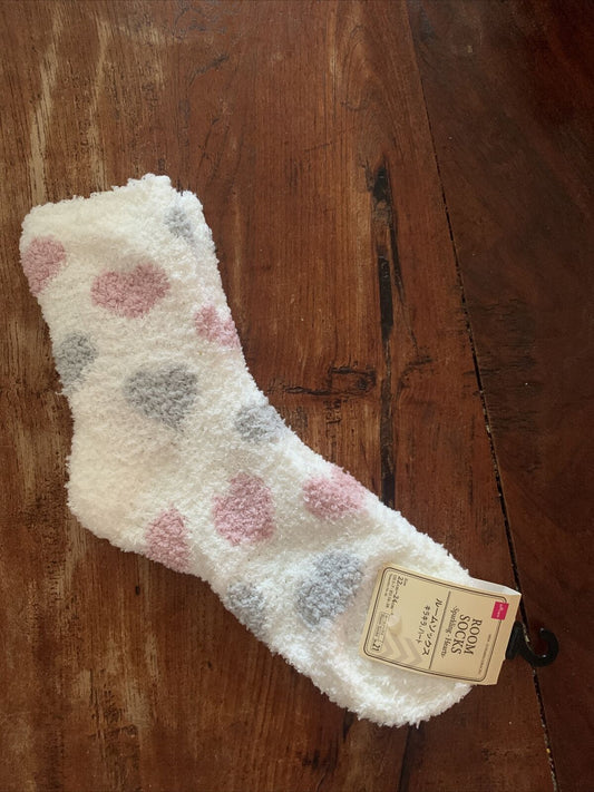 Pair DAISO Room Socks Sparkling Hearts US 5-7 No 21 White Pink Grey Love NEW