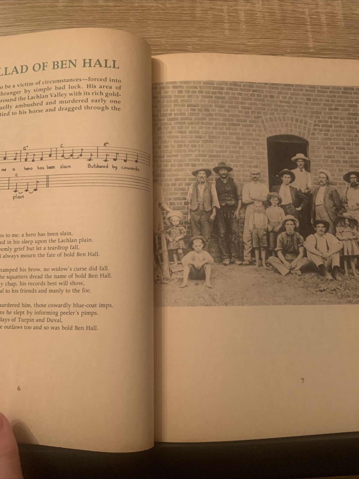 PB Book PINT POT AND BILLY WARREN FAHEY AUSTRALIAN AND NEW ZEALAND FOLKSONGS