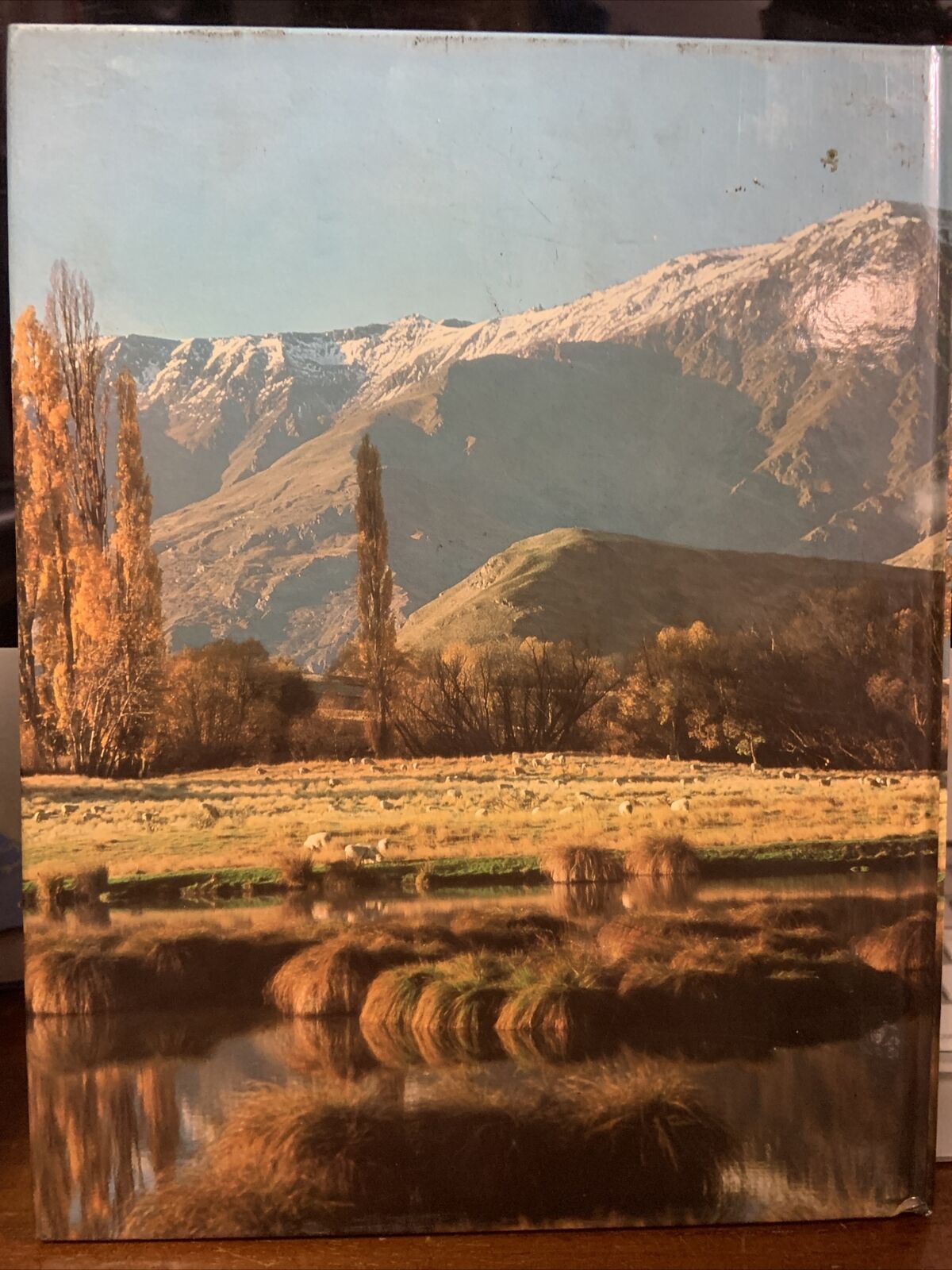 HC NZ Womans Weekly BEAUTIFUL NEW ZEALAND Photography 144pages 1982 1st Edition