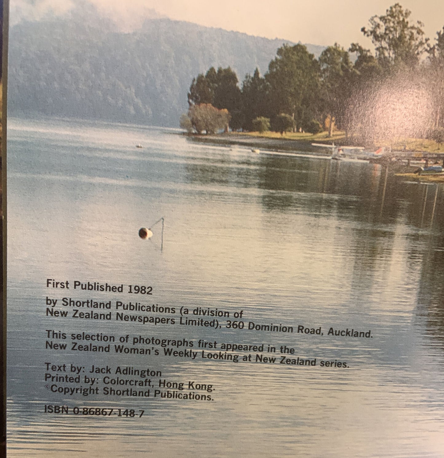 HC NZ Womans Weekly BEAUTIFUL NEW ZEALAND Photography 144pages 1982 1st Edition