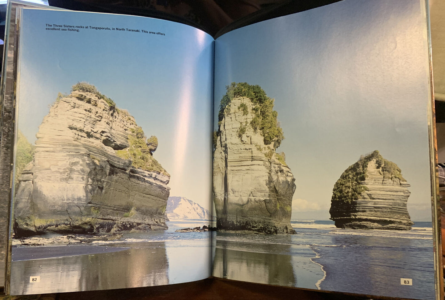 HC NZ Womans Weekly BEAUTIFUL NEW ZEALAND Photography 144pages 1982 1st Edition