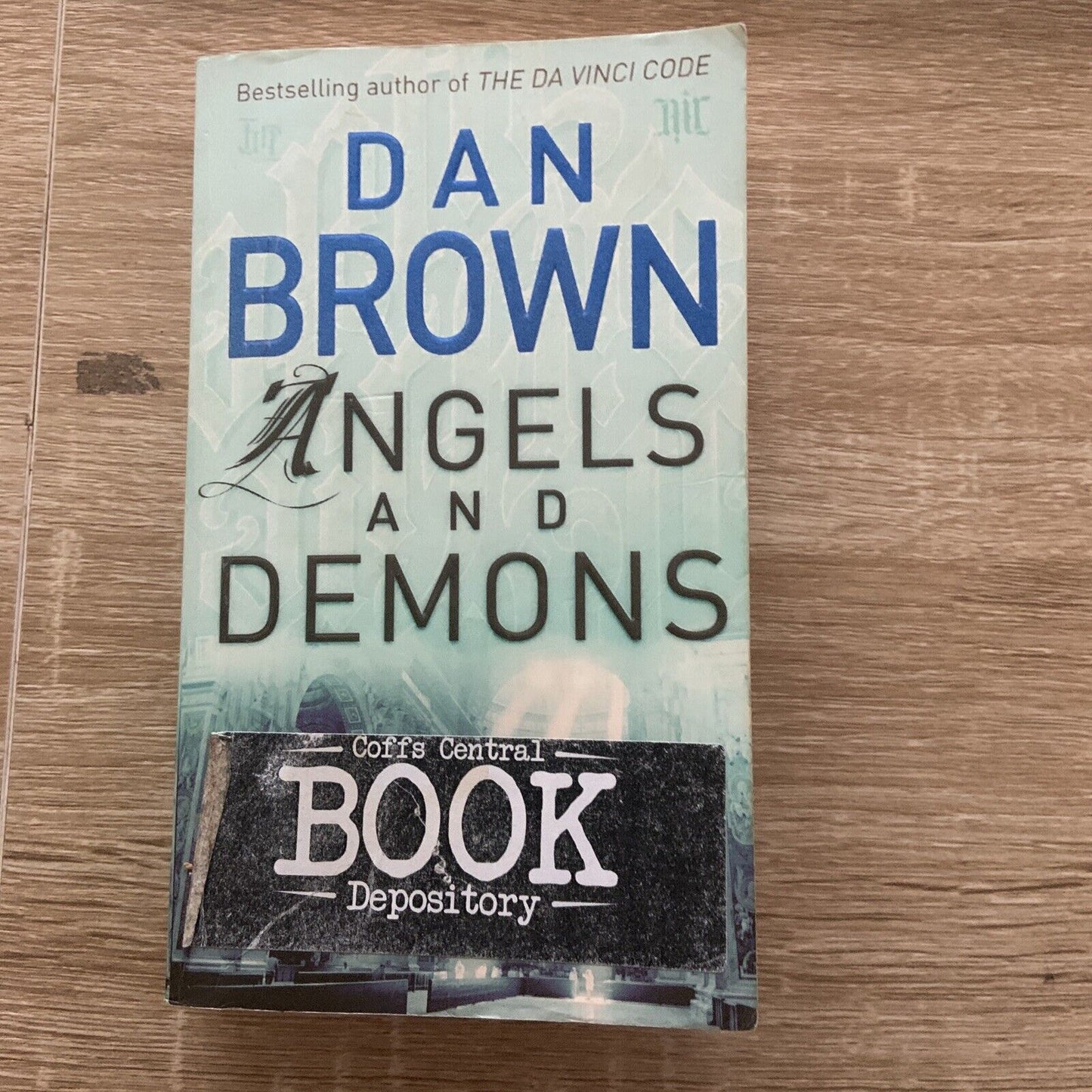 Fiction PB ANGELS AND DEMONS by Dan Brown Small Book 2001 Supernatural