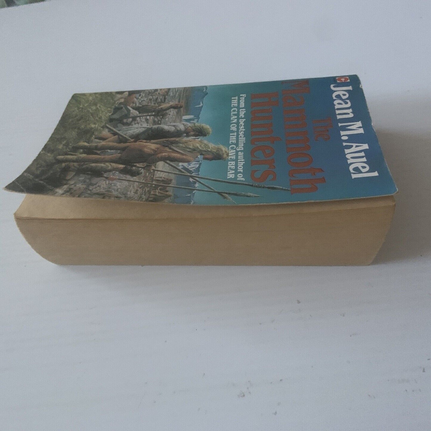 Fiction PB THE MAMMOTH HUNTERS Jean M Auel Earths Children #3 Historical Fantasy