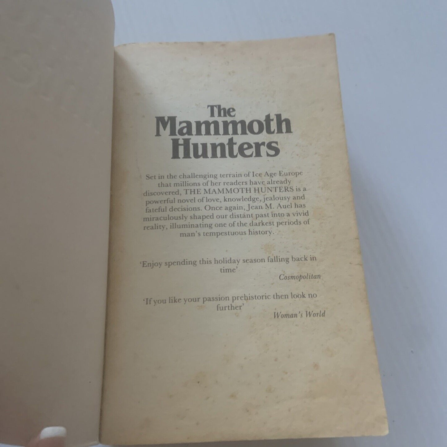 Fiction PB THE MAMMOTH HUNTERS Jean M Auel Earths Children #3 Historical Fantasy