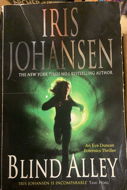 Fiction PB Blind Alley by Johansen Iris Eve Duncan #5 2005 Book Novel Thriller