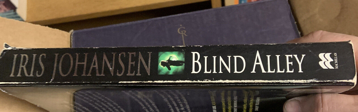 Fiction PB Blind Alley by Johansen Iris Eve Duncan #5 2005 Book Novel Thriller
