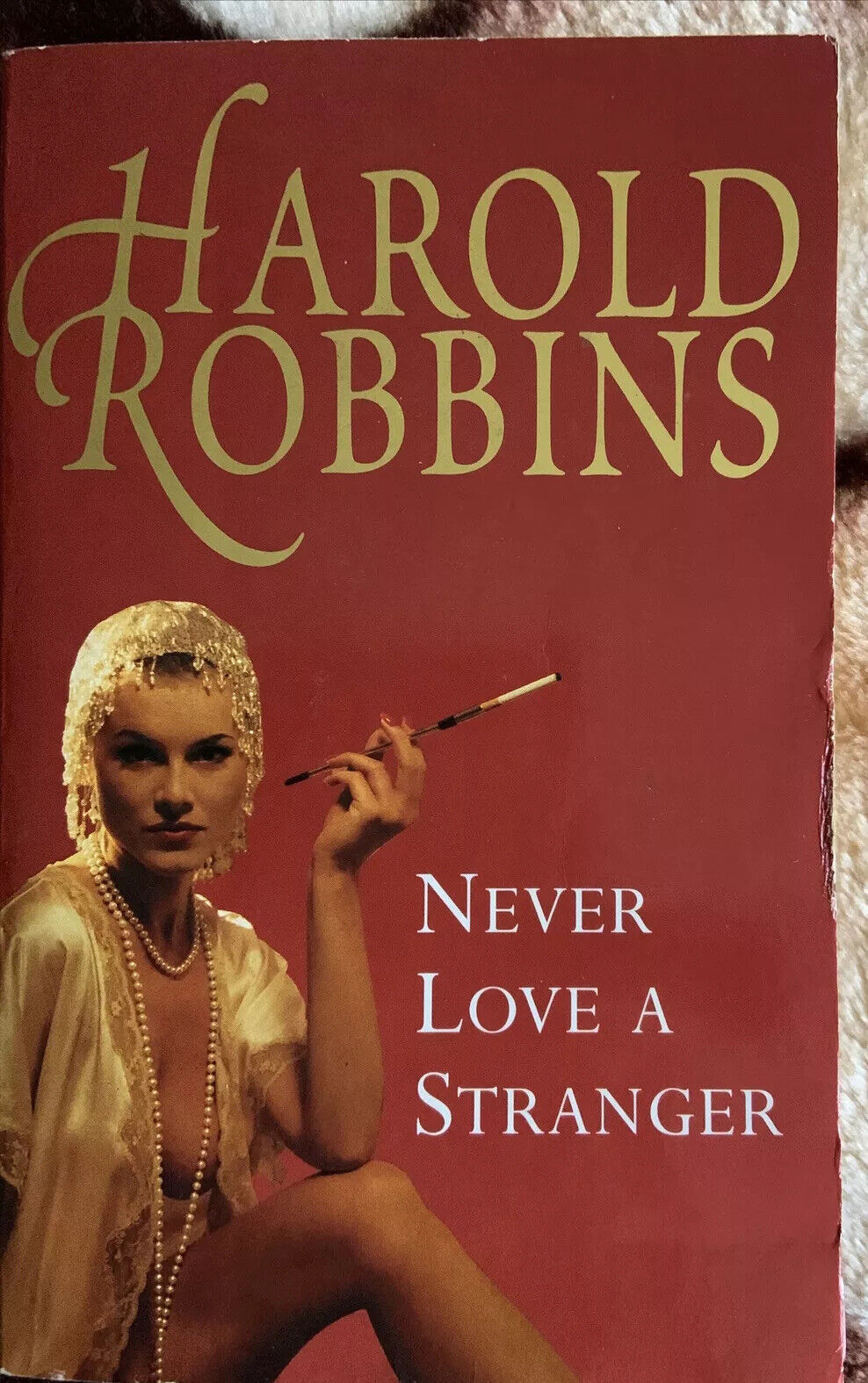 Fiction PB NEVER LOVE A STRANGER by Harold Robbins Foxing 1997 Novel Rare