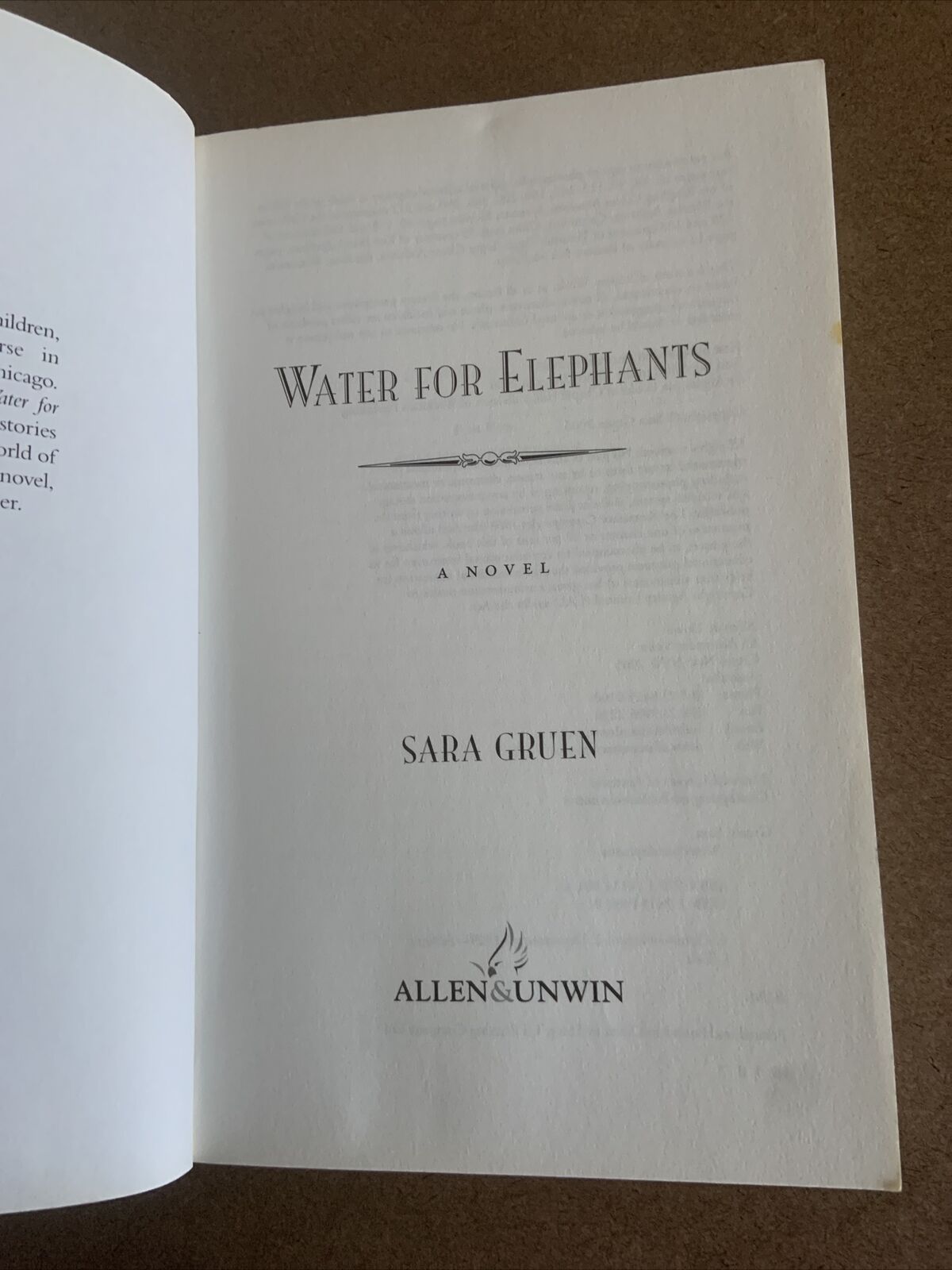 Fiction PB WATER FOR ELEPHANTS by Sara Gruen Women's Romance PB Book 2006