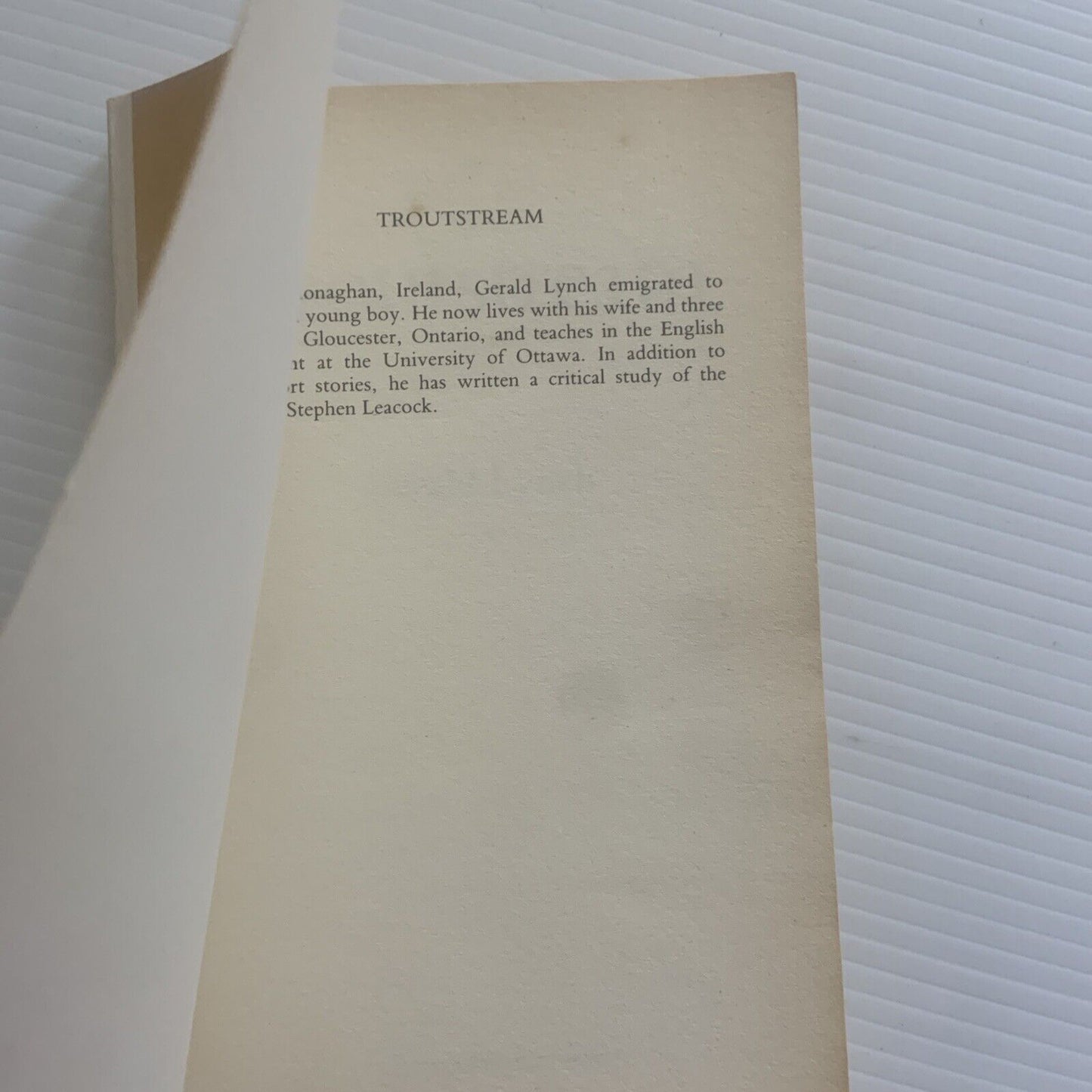 Fiction PB TROUTSTREAM Gerald Lynch Mystery Nurse 1986 New Tanned Edges