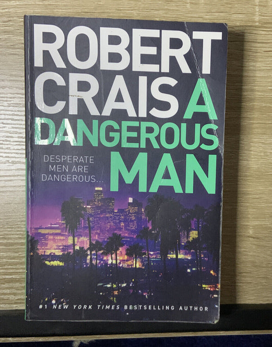 Fiction PB A DANGEROUS MAN by Robert Crais Thriller Novel Large  2019