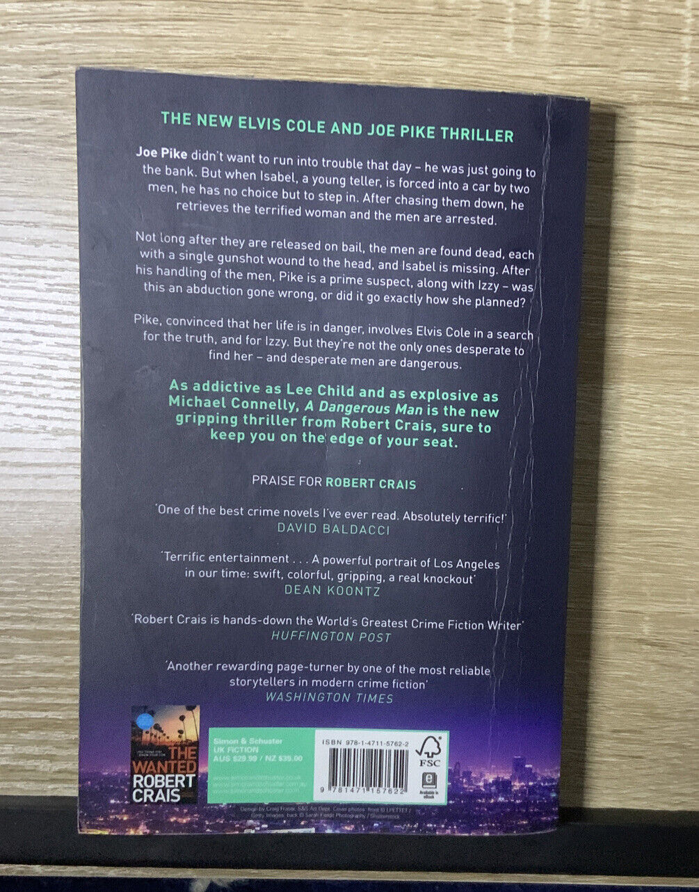 Fiction PB A DANGEROUS MAN by Robert Crais Thriller Novel Large  2019