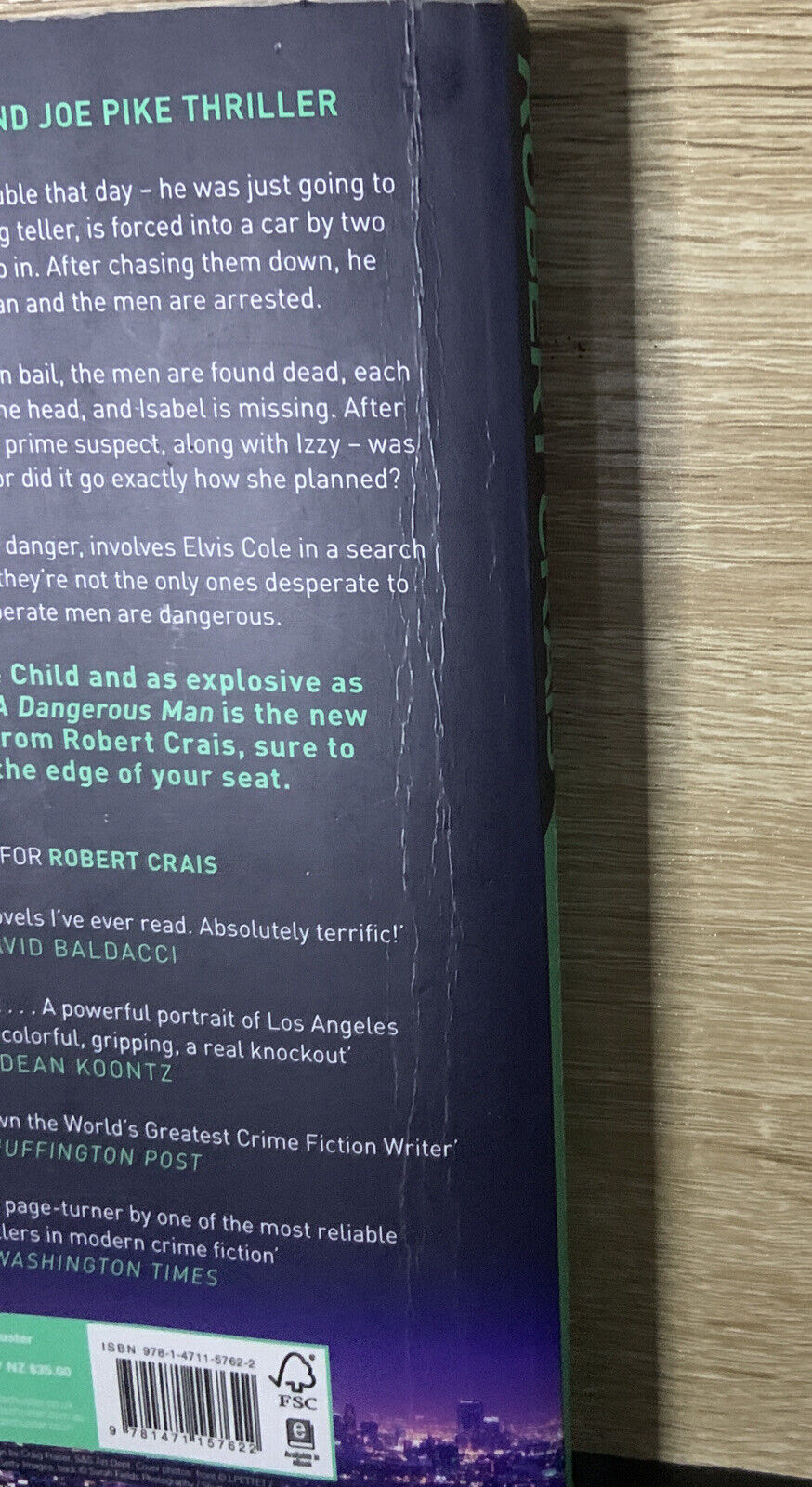 Fiction PB A DANGEROUS MAN by Robert Crais Thriller Novel Large  2019