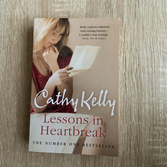LESSONS IN HEARTBREAK Cathy Kelly Contemporary Romance Fiction Like New  2008