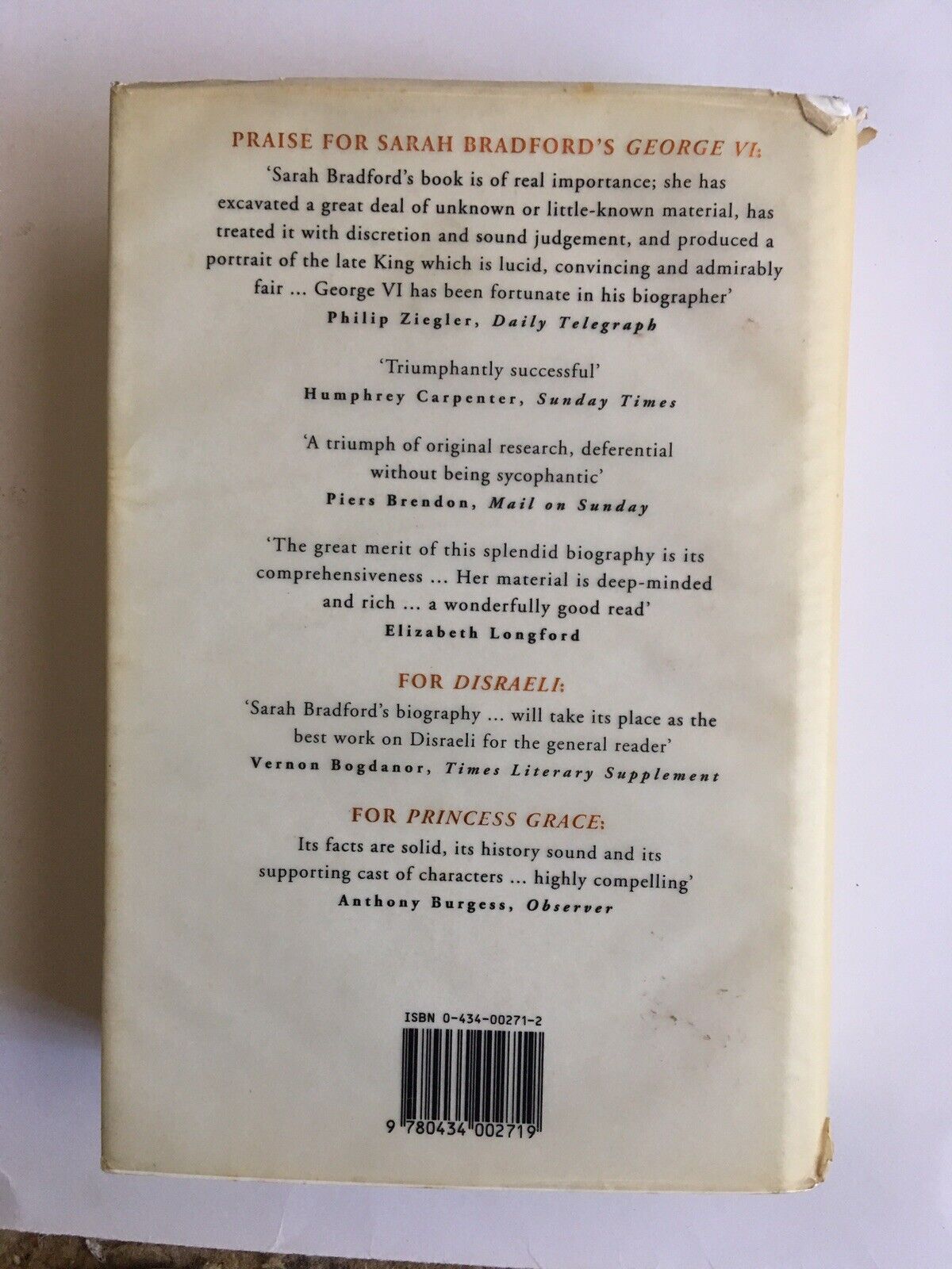 HC Book ELIZABETH A Biography of Her Majesty the Queen by Sarah H Bradford DJ