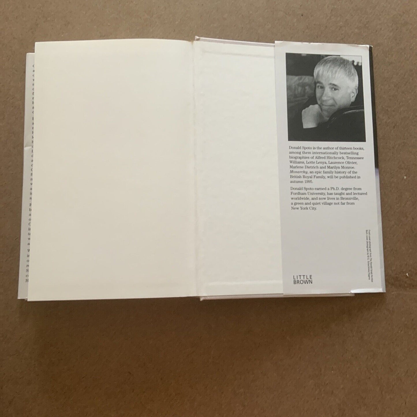 HC ELIZABETH TAYLOR by Donald Spoto DJ  Biography Hollywood Actress 1995 1st Ed