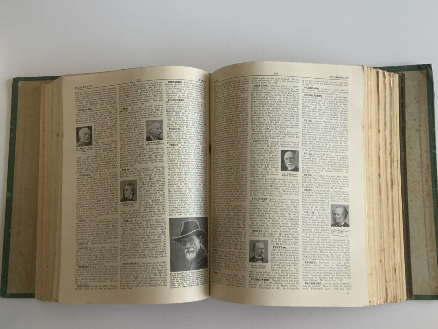 HC CONCISE UNIVERSAL BIOGRAPHY Sir John Hammerton 1934 DICTIONARY Famous People