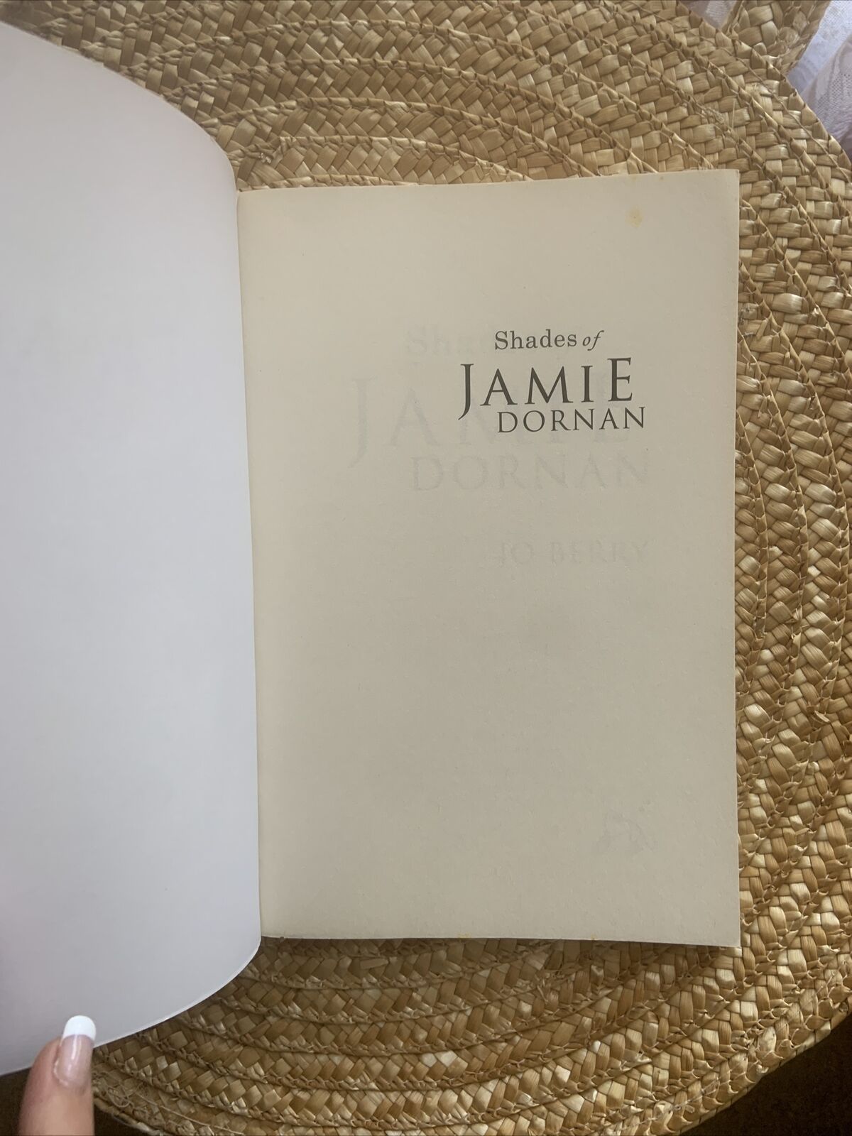 PB Book SHADES OF JAMIE DORNAN  by Jo Berry Biography Christian Grey 2015 NEW