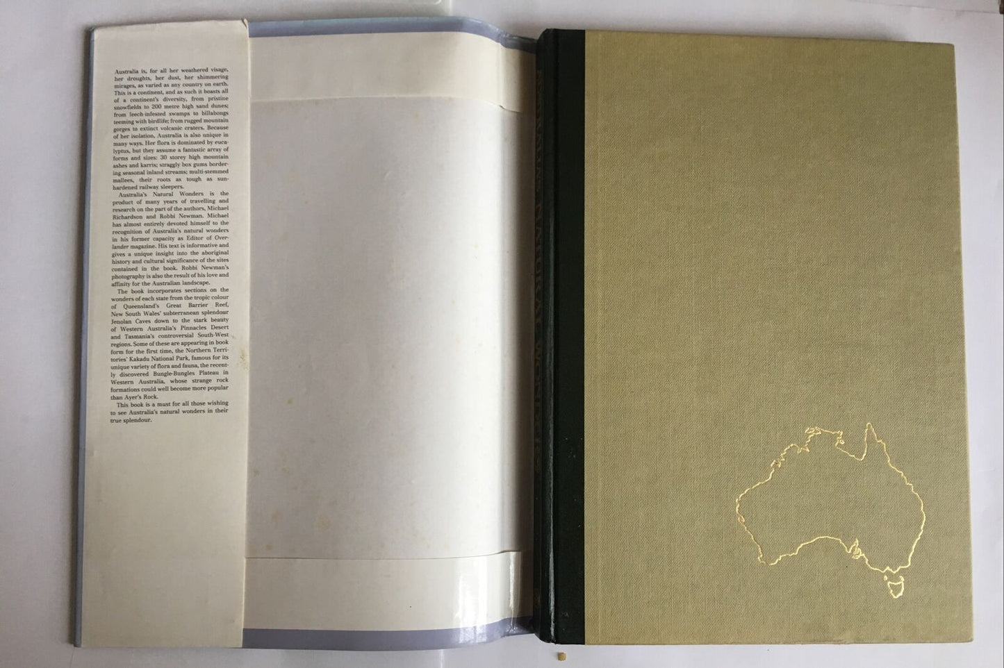 HC Book Australia's Natural Wonders Golden Press 1984 M Richardson Large